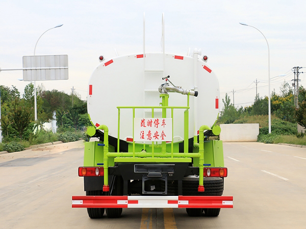 國(guó)六東風(fēng)天錦 14噸 灑水車(chē)