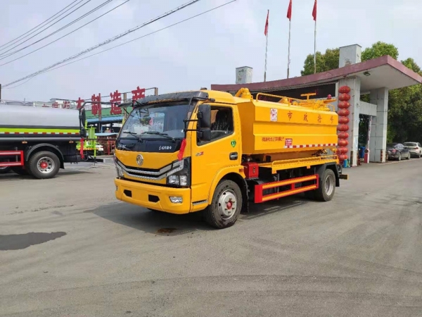 國(guó)六東風(fēng)凱普特K7/東風(fēng)多利卡D7清洗吸污車