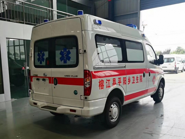 上汽大通短軸V80救護(hù)車